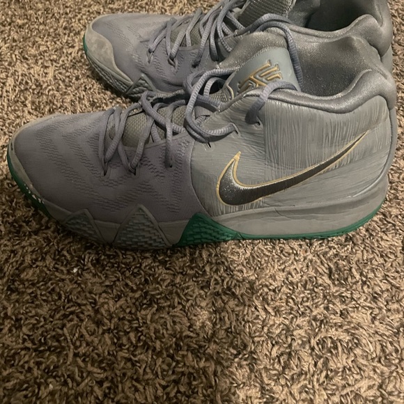 Nike Kyrie 4 " City Guardian " - Picture 3 of 6
